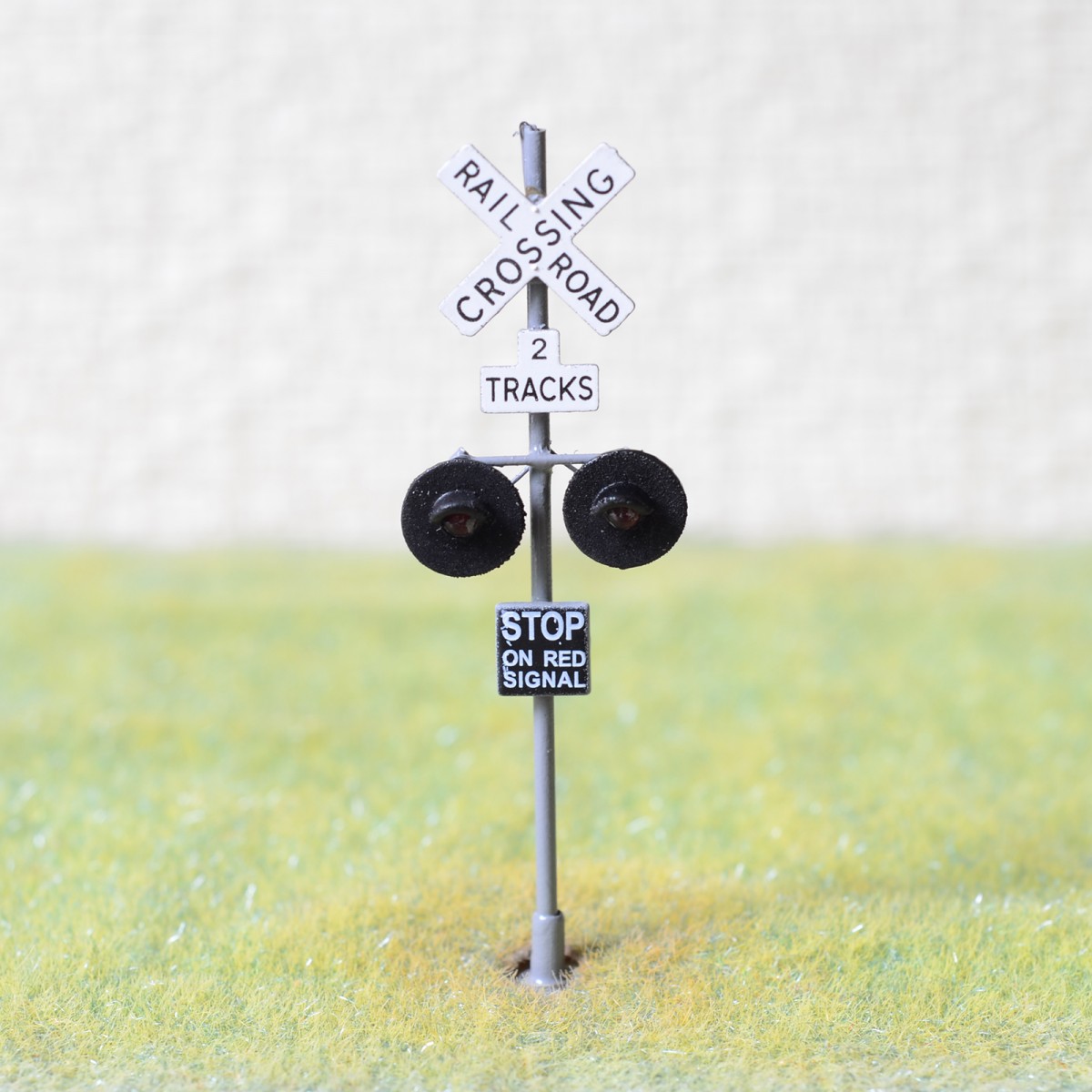 2 x OO scale railroad crossing signals 2 heads + Circuit board flasher #GR2Track 